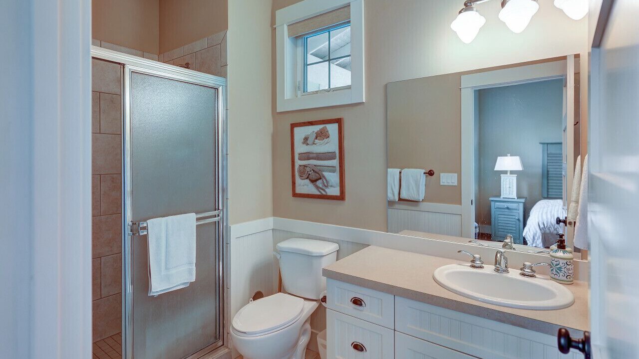 Photo of Bathroom in Oroville