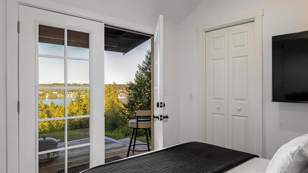 Photo of Bedroom in Poulsbo