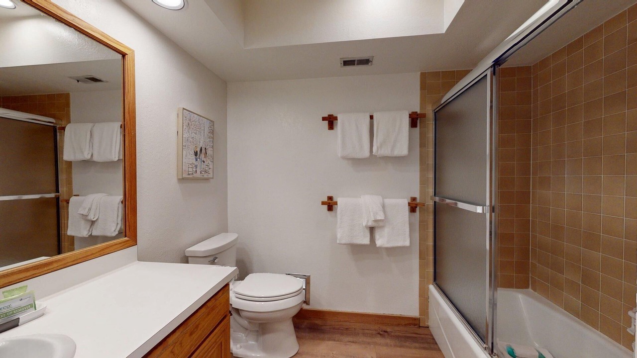 Photo of Bathroom in Elkhorn Village