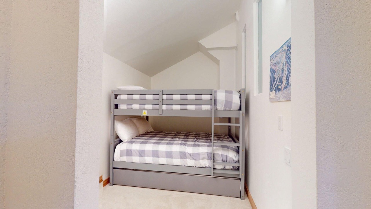 Photo of Bedroom in Elkhorn Village