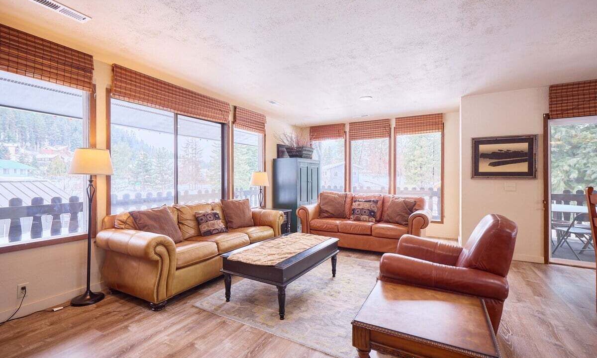 Photo of Livingroom in Leavenworth