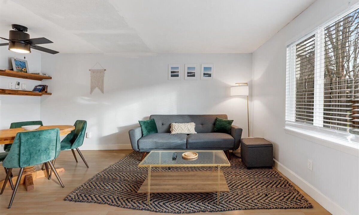 Photo of Livingroom in Hood River