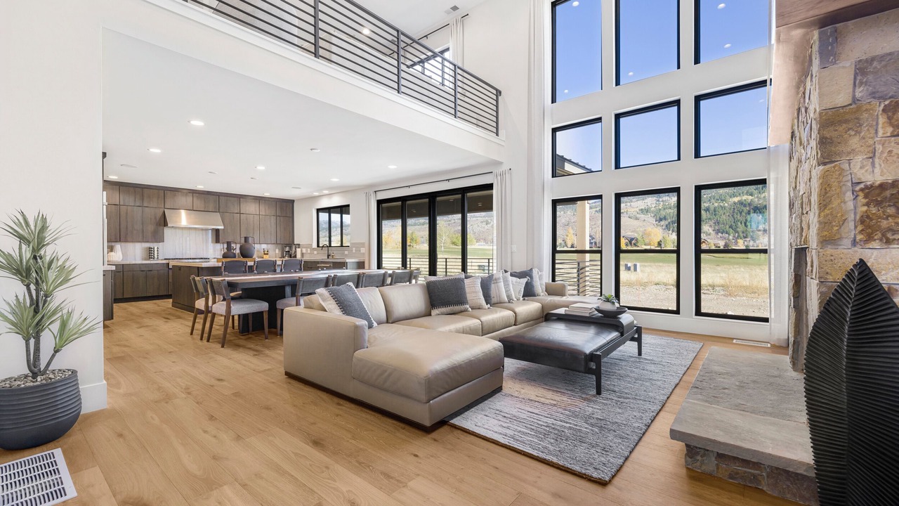 Photo of Livingroom in Victor