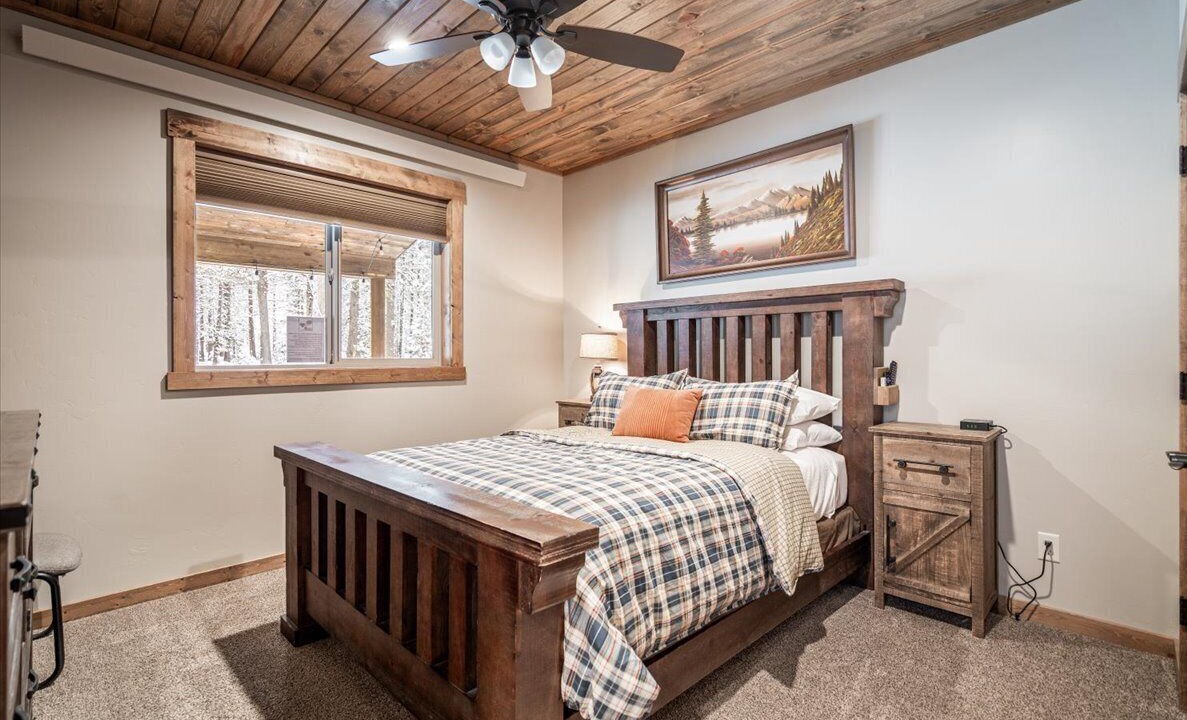 Photo of Bedroom in Island Park