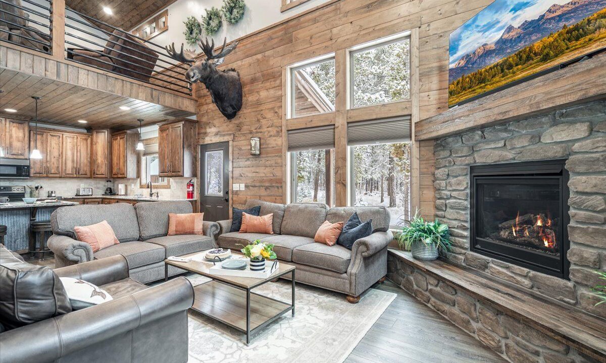 Photo of Livingroom in Island Park