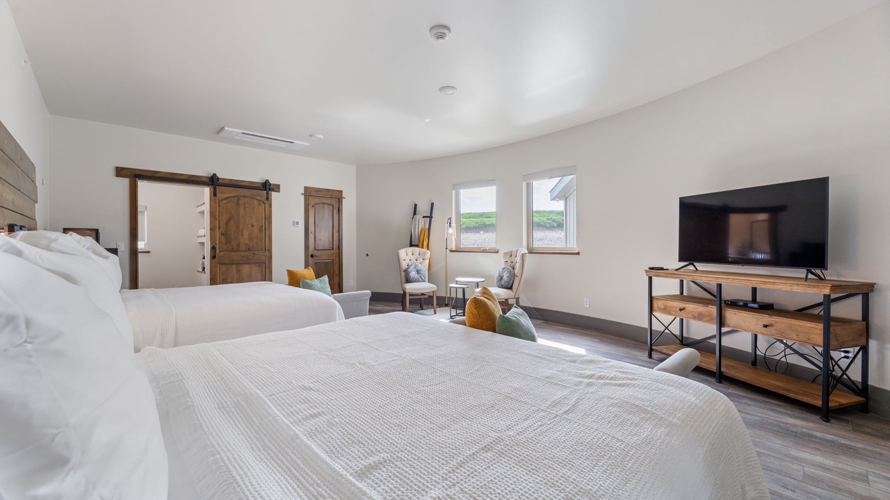 Photo of Bedroom in Pottawattamie County