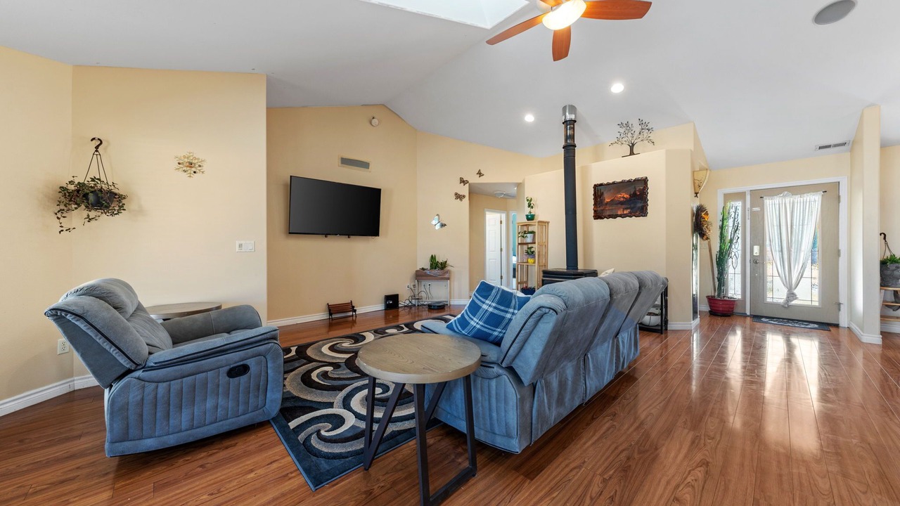 Photo of Livingroom in South Tacoma