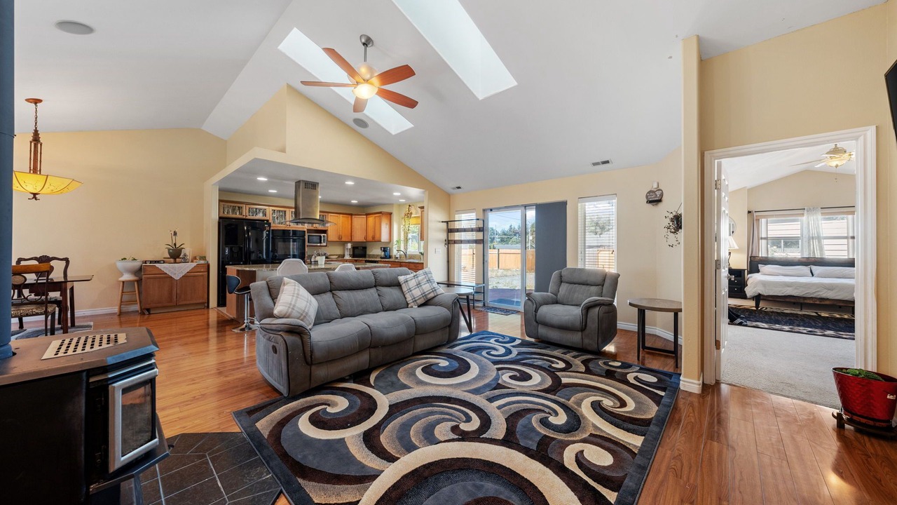 Photo of Livingroom in South Tacoma