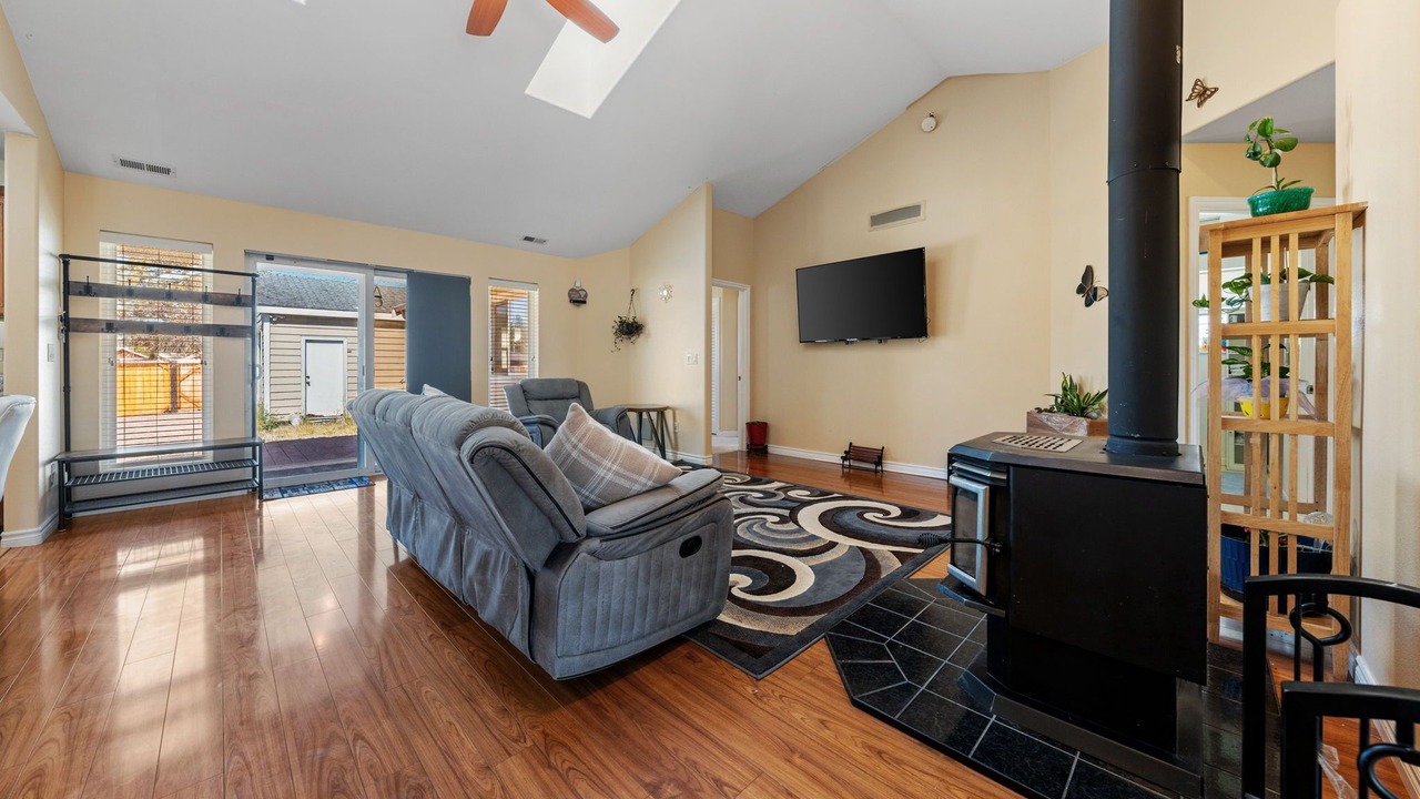 Photo of Livingroom in South Tacoma