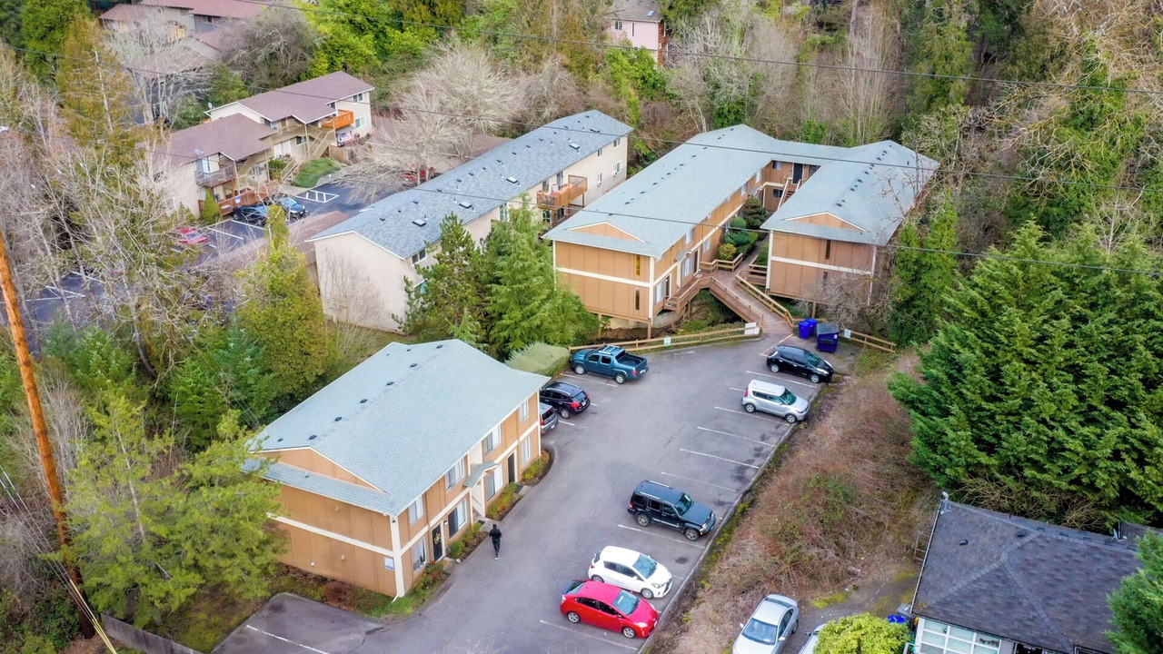 Photo of Outdoor in Bridlemile