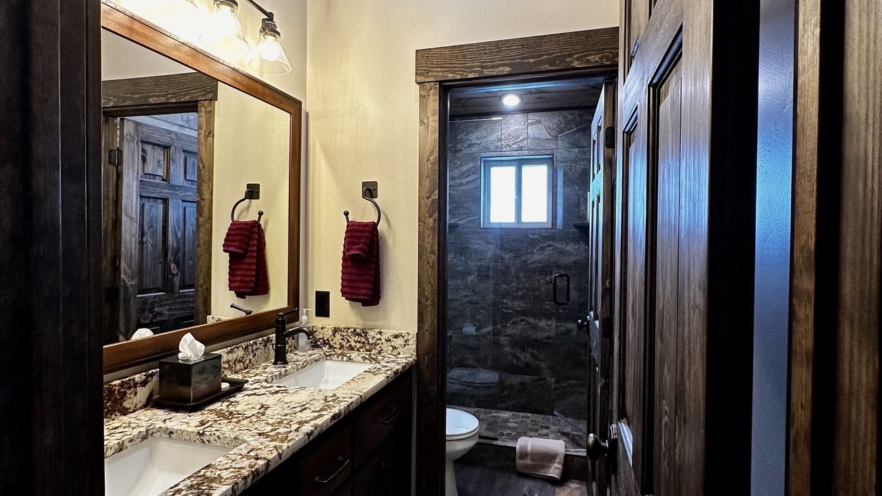 Photo of Bathroom in Island Park