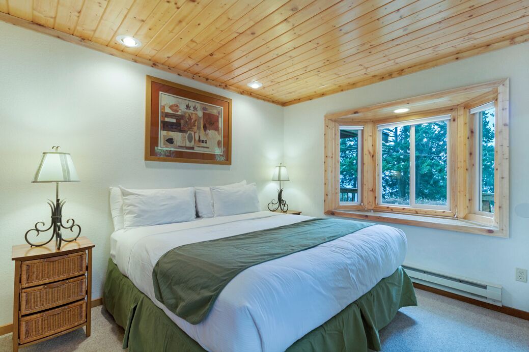 Photo of Bedroom in Eastsound