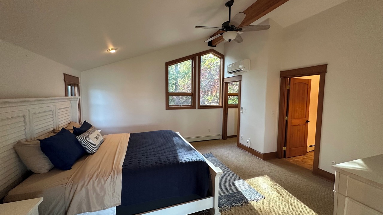 Photo of Bedroom in Sandpoint