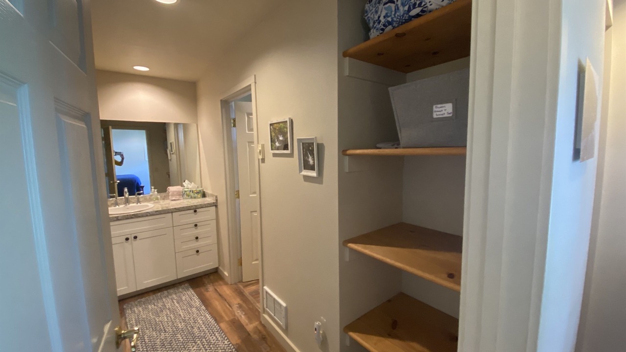 Photo of Bedroom in Eastsound