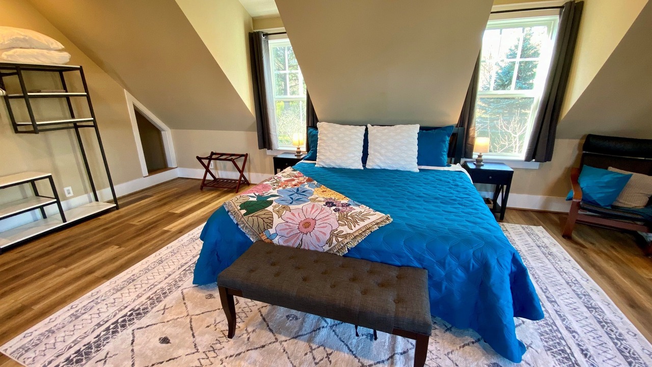Photo of Bedroom in Eastsound