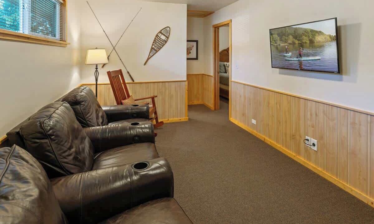 Photo of Livingroom in Sandpoint