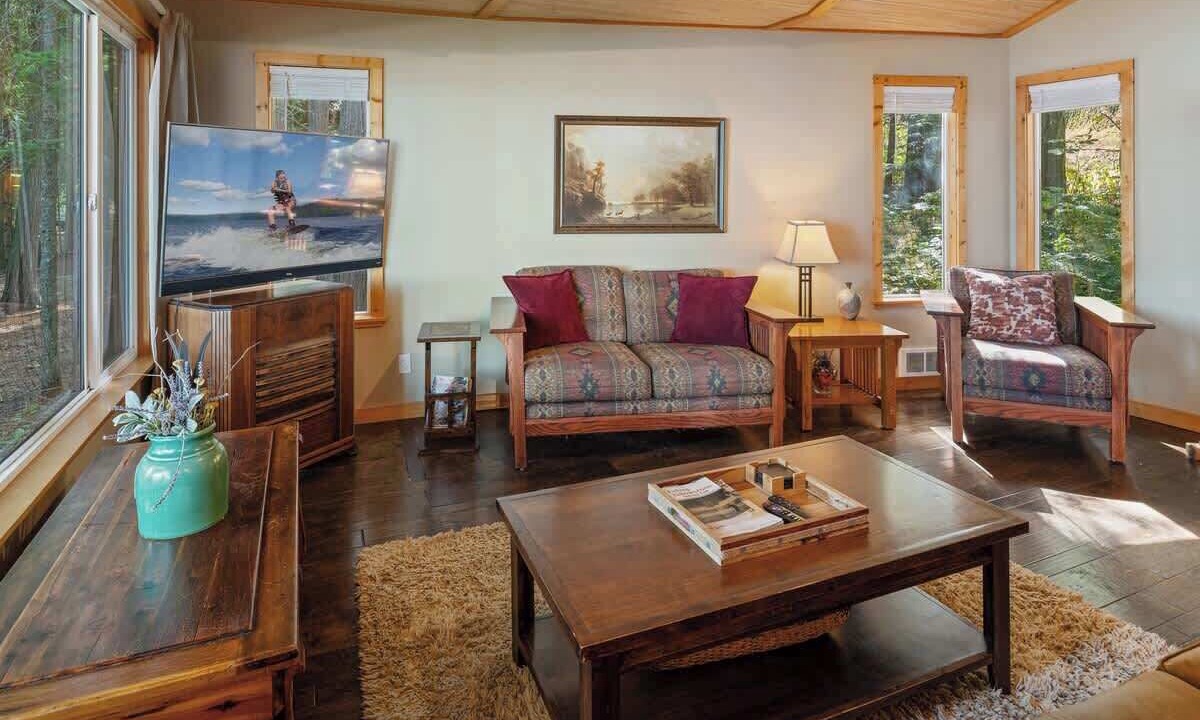 Photo of Bedroom in Sandpoint