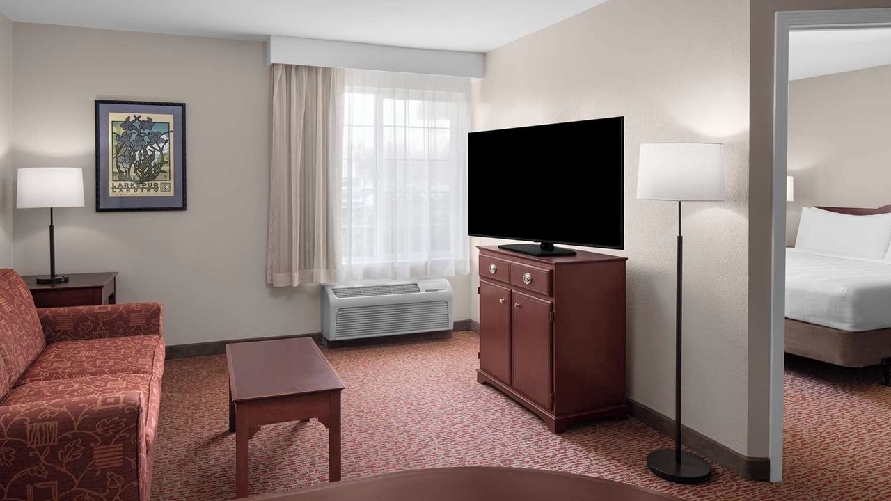 Photo of Livingroom in East Lake Hills
