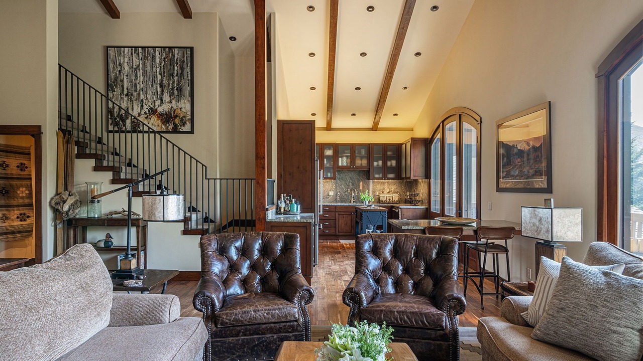 Photo of Livingroom in Elkhorn