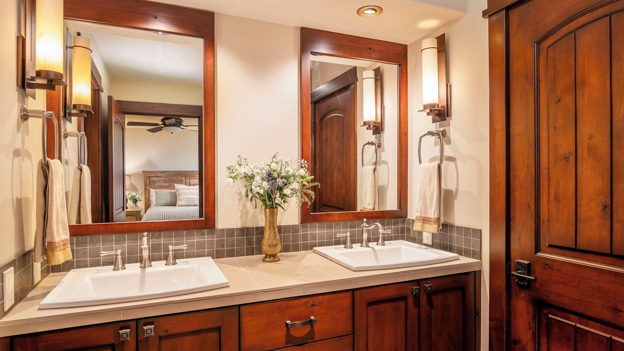 Photo of Bathroom in Elkhorn