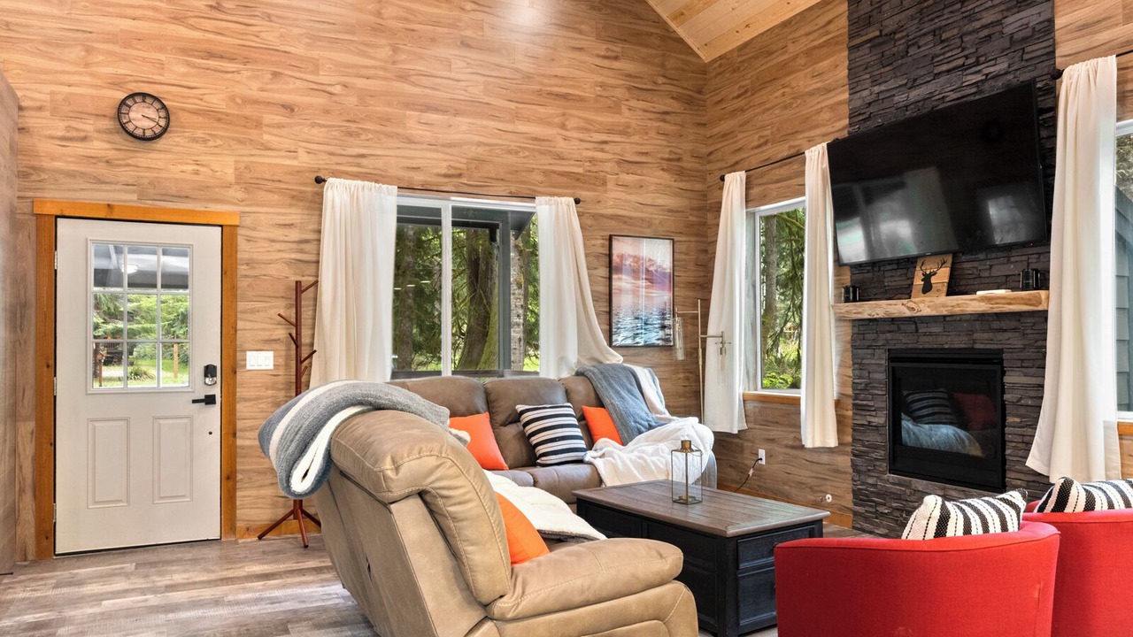 Photo of Livingroom in Nisqually Park