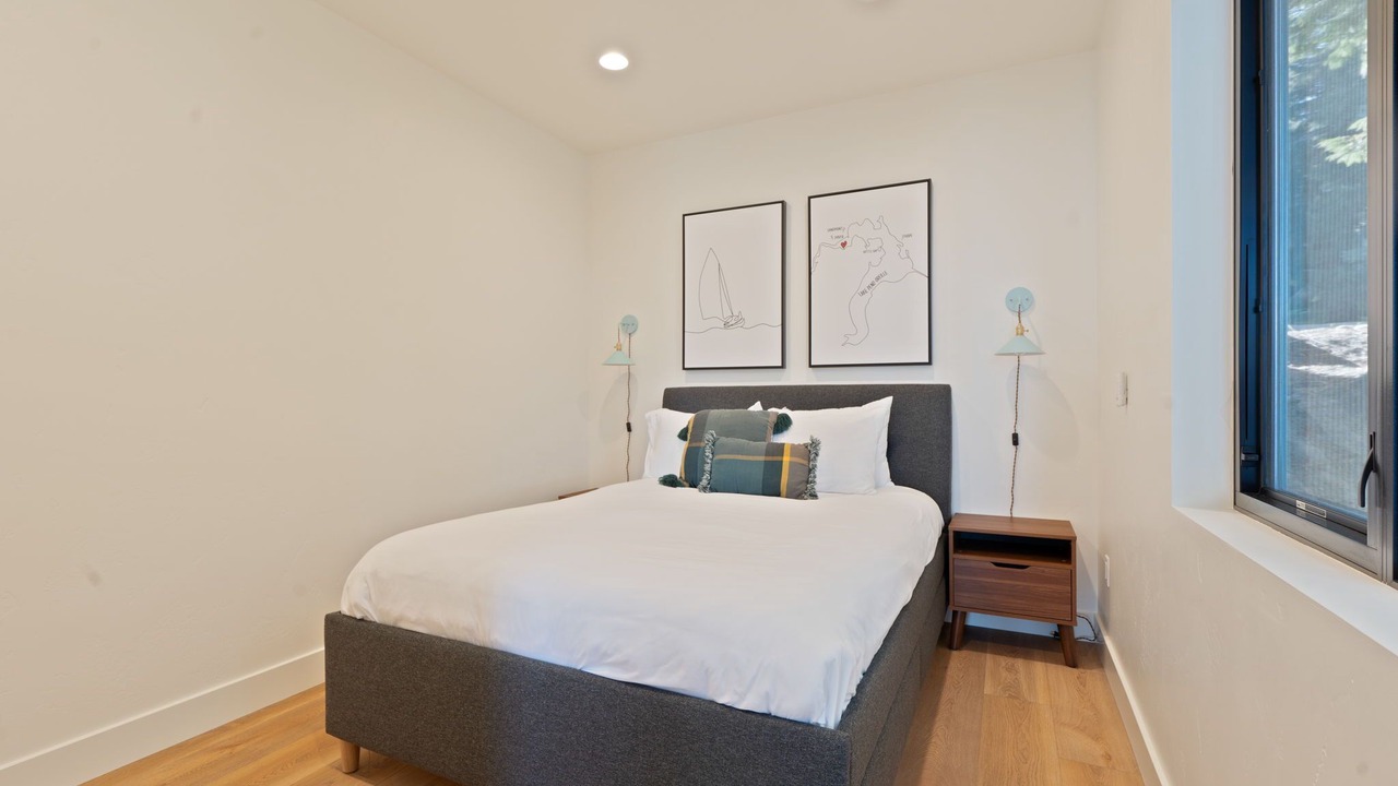 Photo of Bedroom in Sandpoint