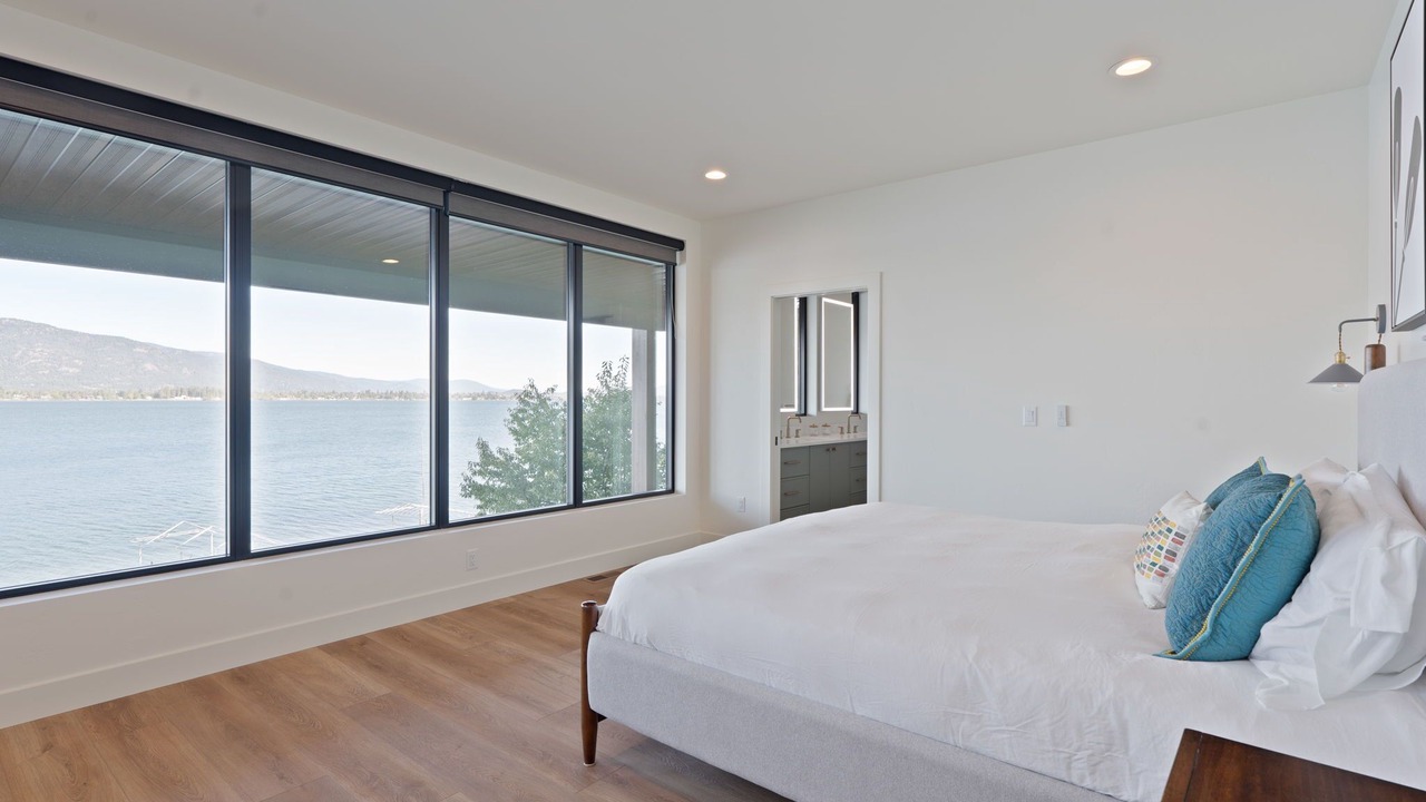 Photo of Bedroom in Sandpoint