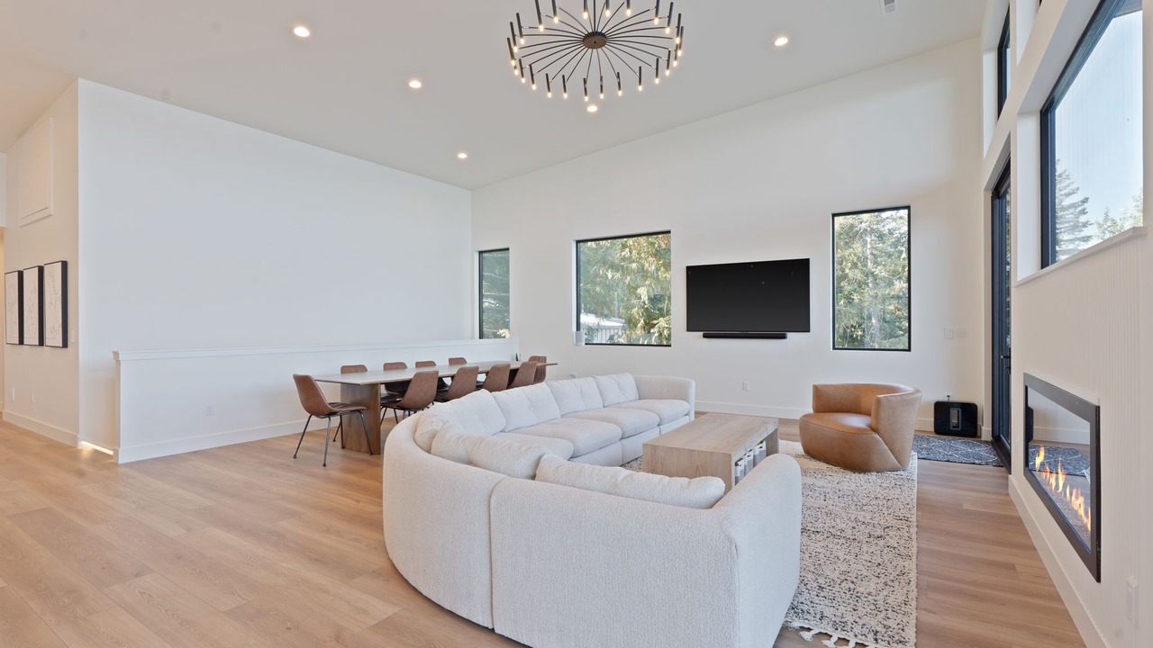 Photo of Livingroom in Sandpoint