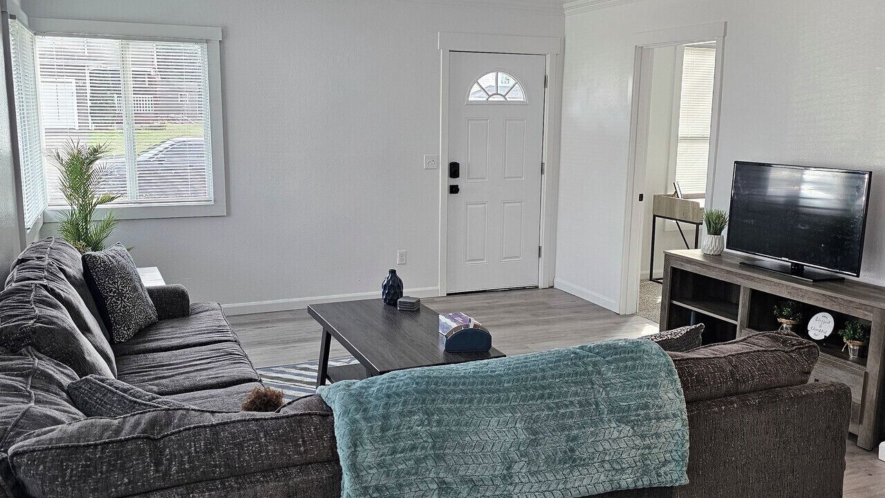 Photo of Livingroom in South Tacoma
