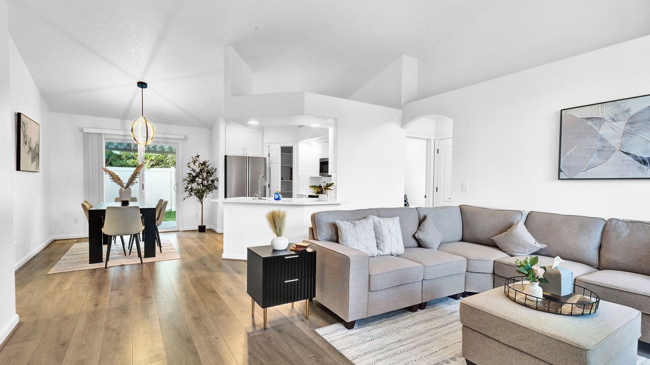 Photo of Livingroom in West Valley