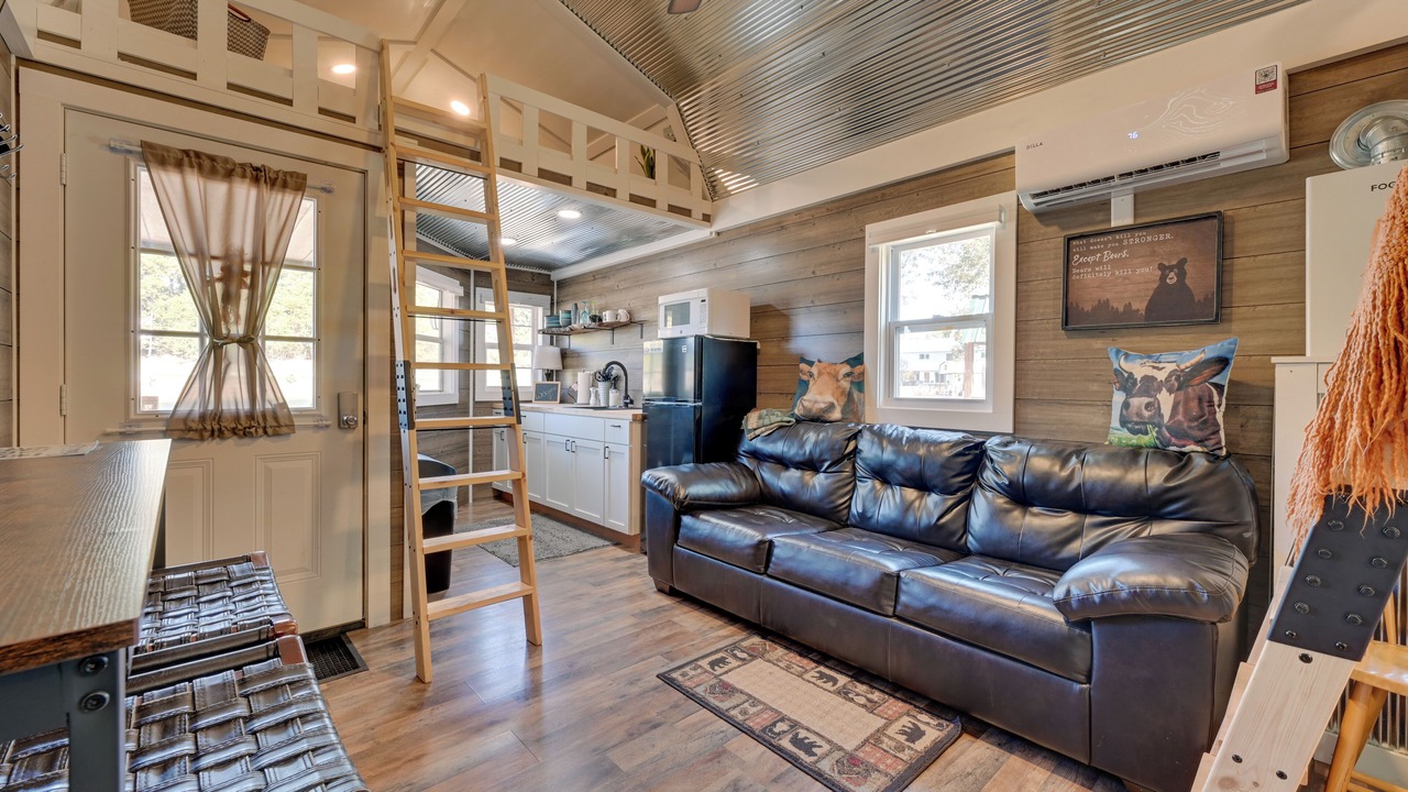 Photo of Livingroom in Austinville