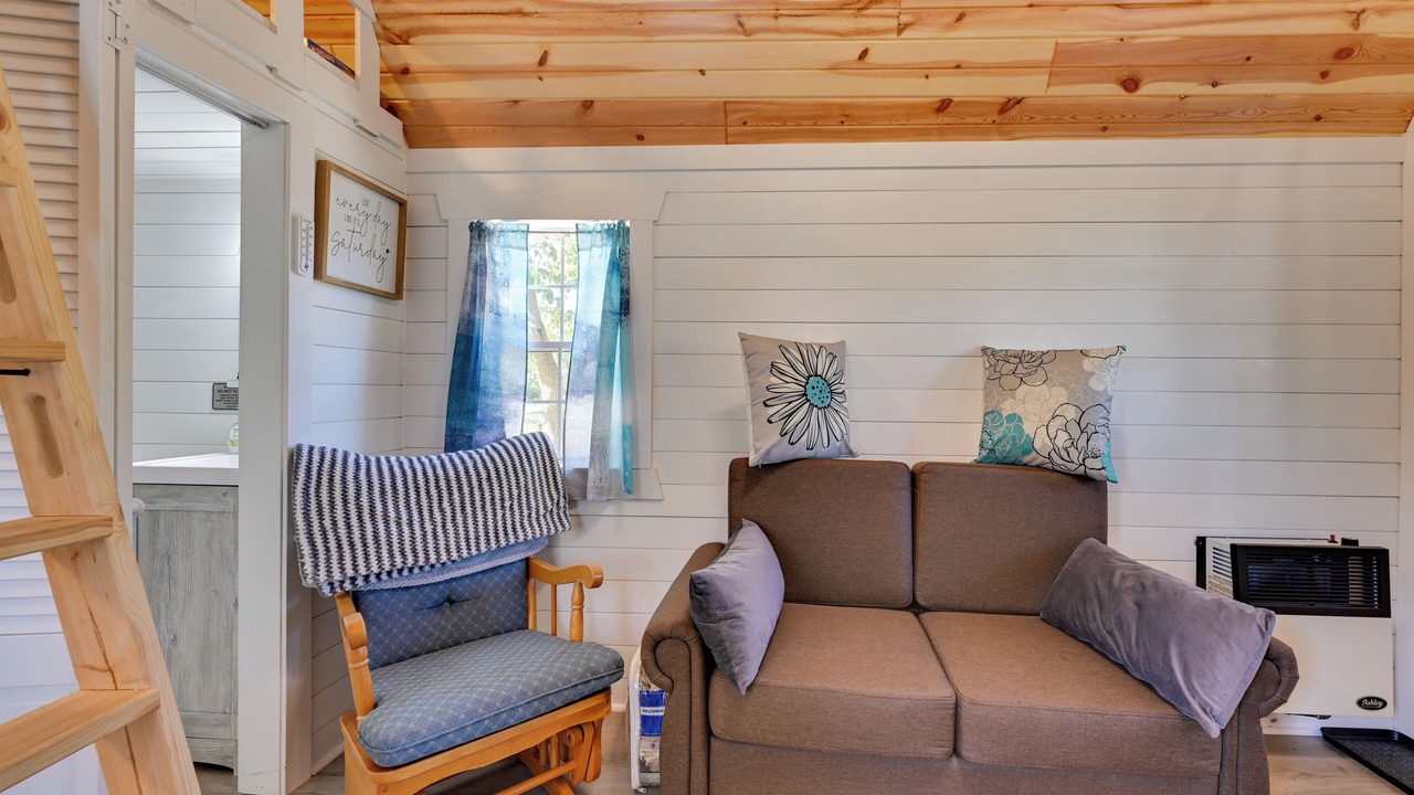 Photo of Livingroom in Austinville