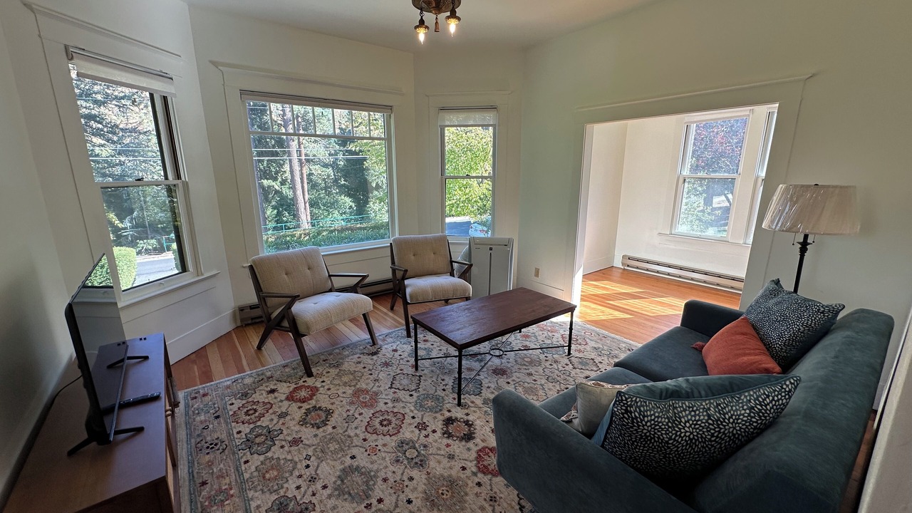 Photo of Livingroom in Historic Downtown District