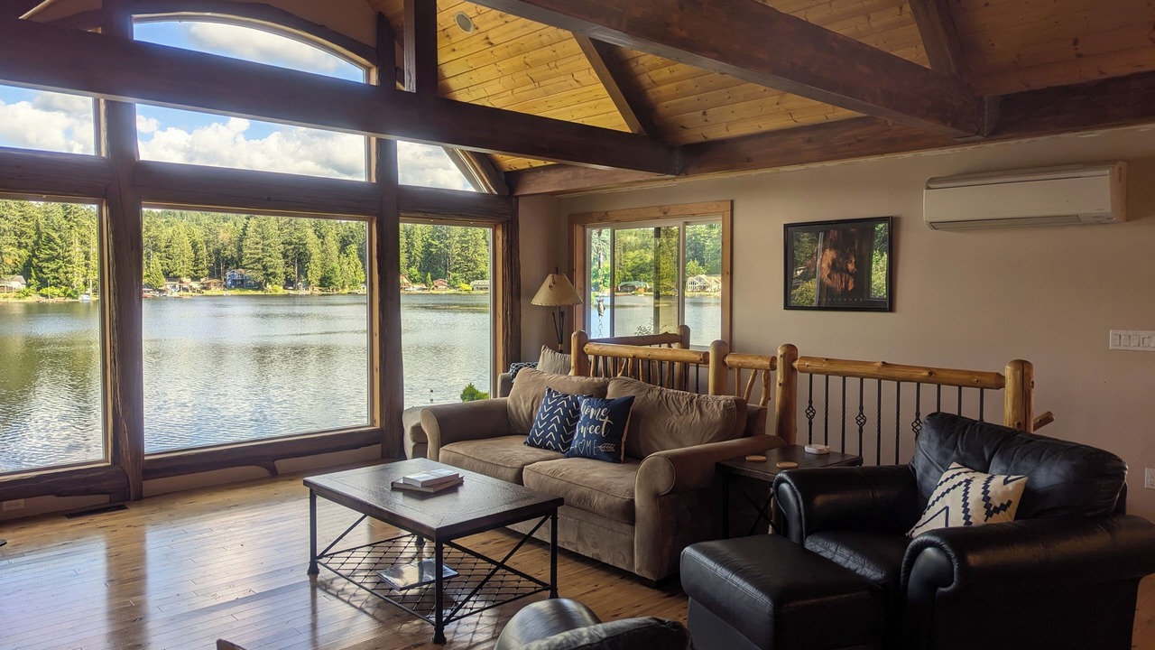 Photo of Livingroom in Eatonville