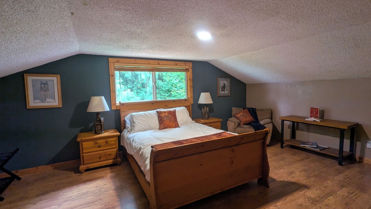 Photo of Bedroom in Eatonville