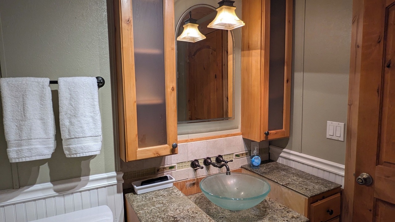 Photo of Bathroom in Eatonville