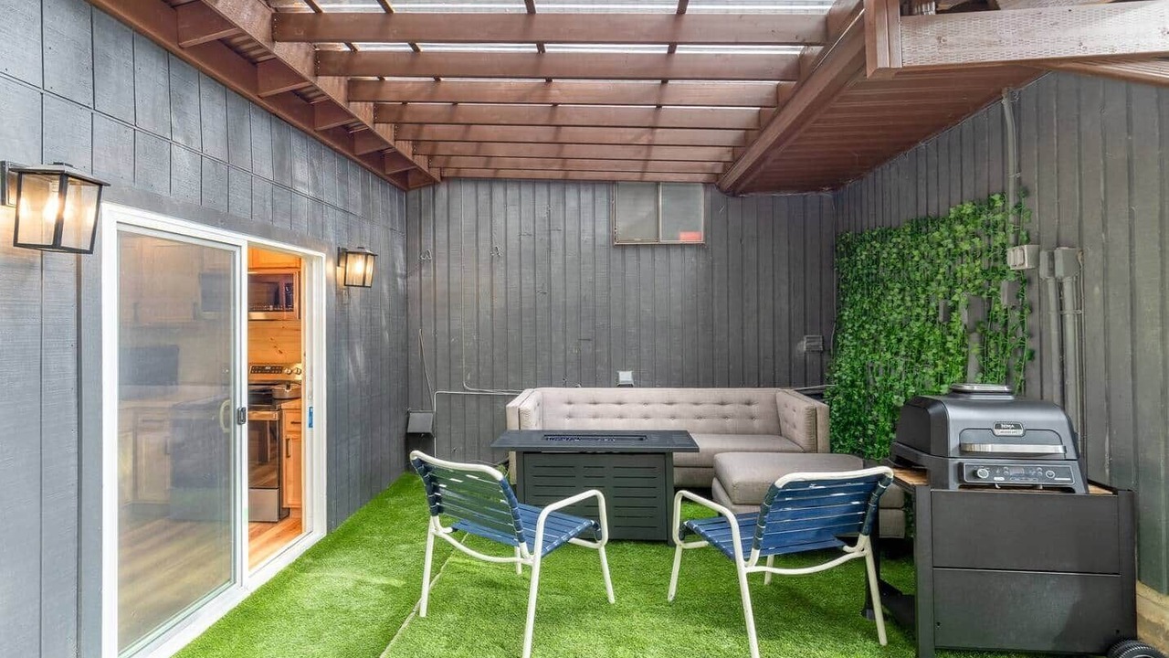 Photo of Outdoor in Silver Lake