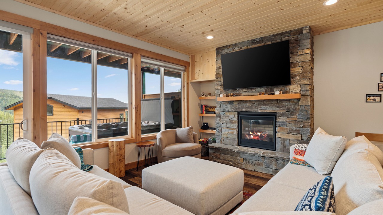 Photo of Livingroom in Sandpoint