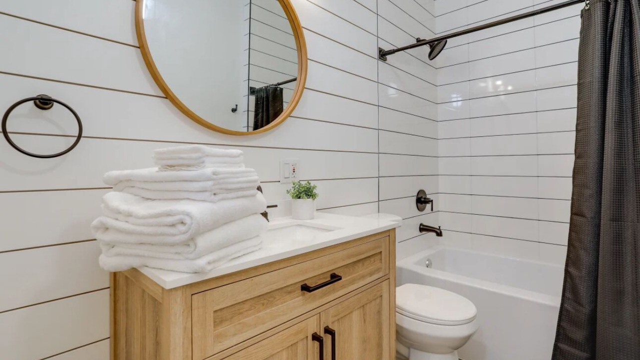 Photo of Bathroom in Inglewood-Finn Hill