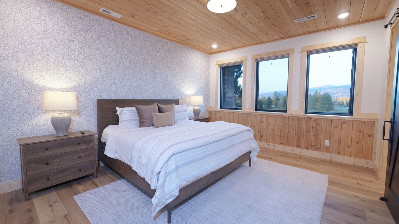 Photo of Bedroom in Victor