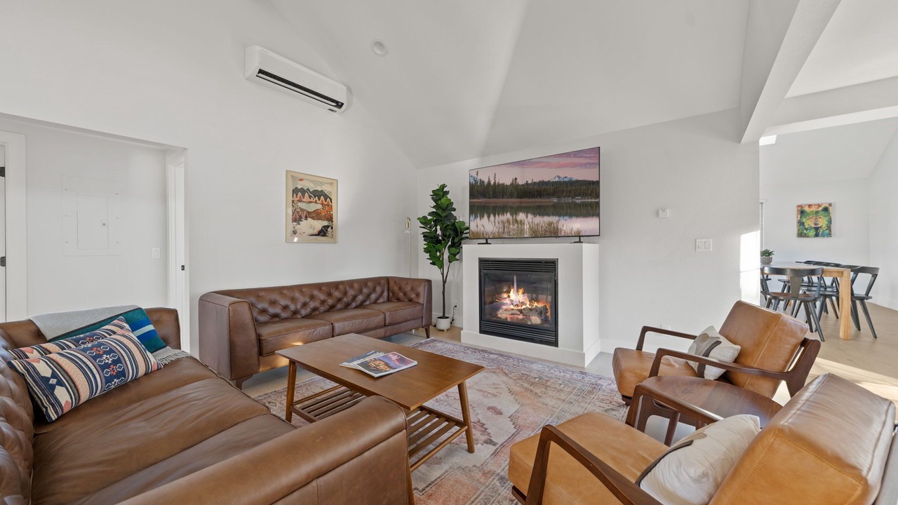 Photo of Livingroom in Bend