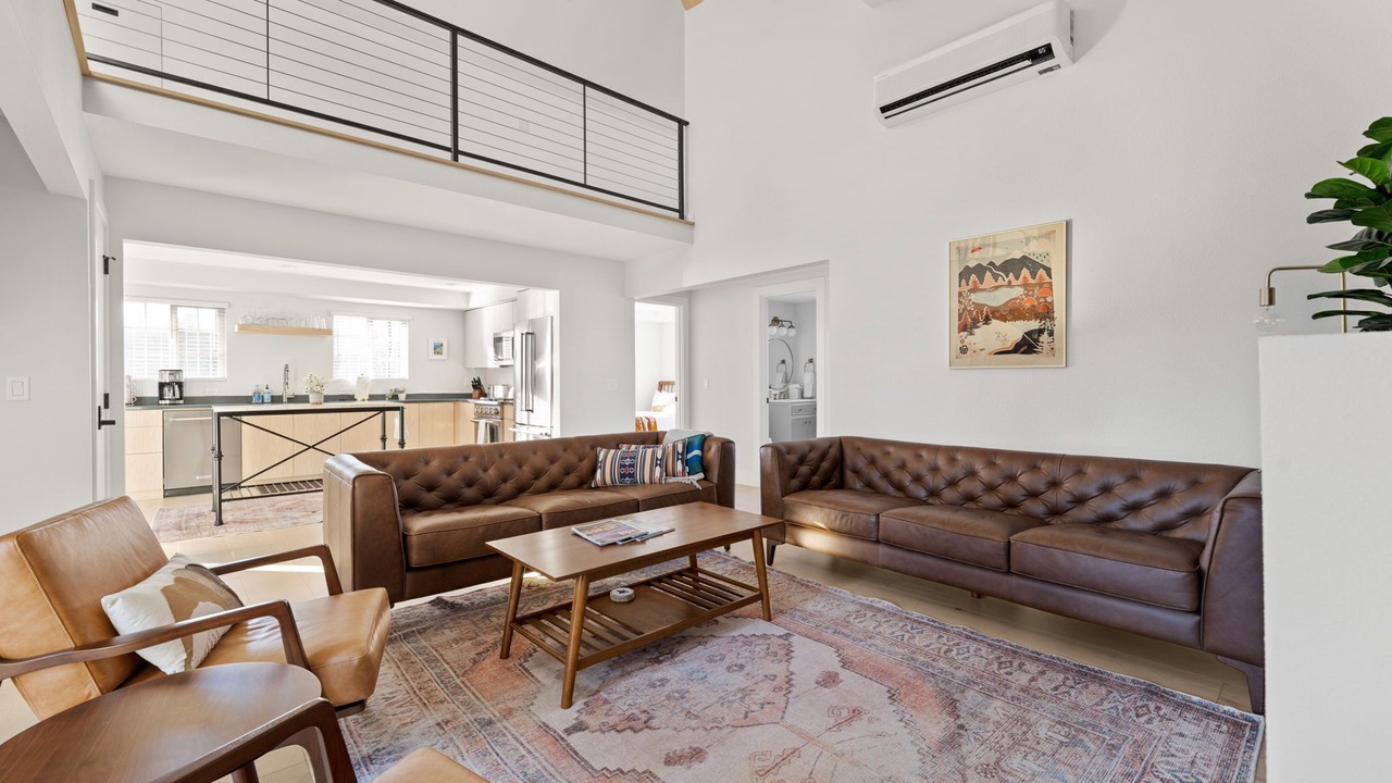 Photo of Livingroom in Bend