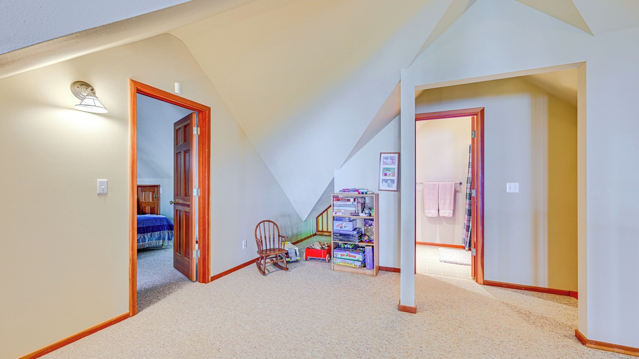 Photo of Bedroom in Brinnon
