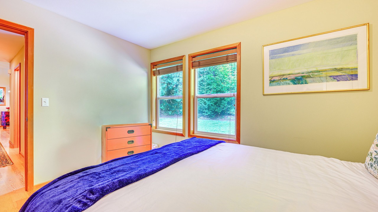 Photo of Bedroom in Brinnon