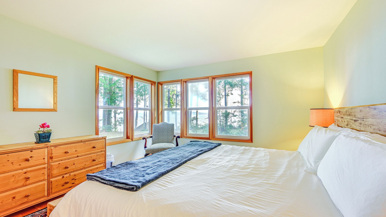 Photo of Bedroom in Brinnon
