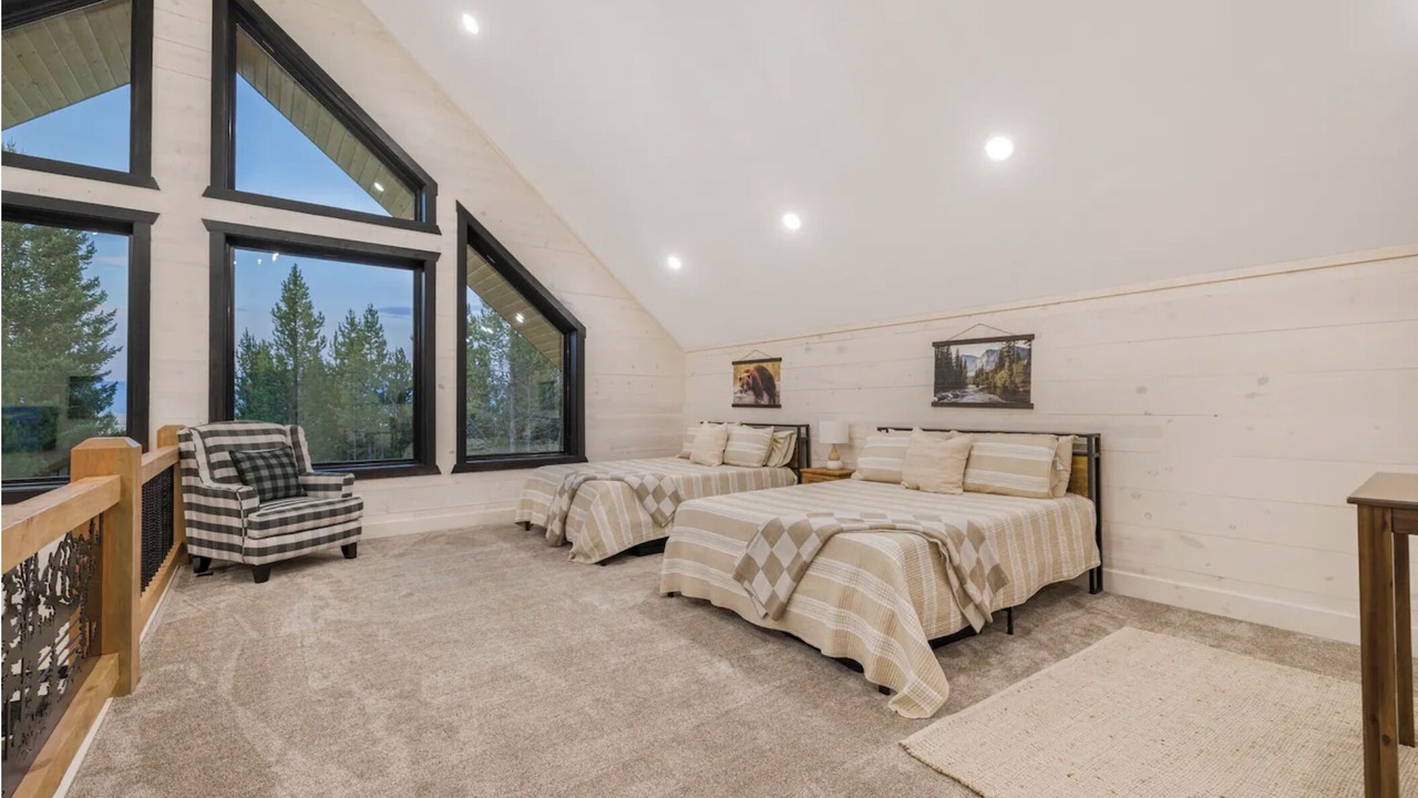 Photo of Bedroom in Island Park