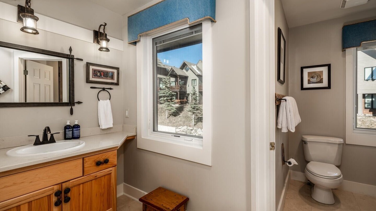 Photo of Bathroom in Saddle Ridge