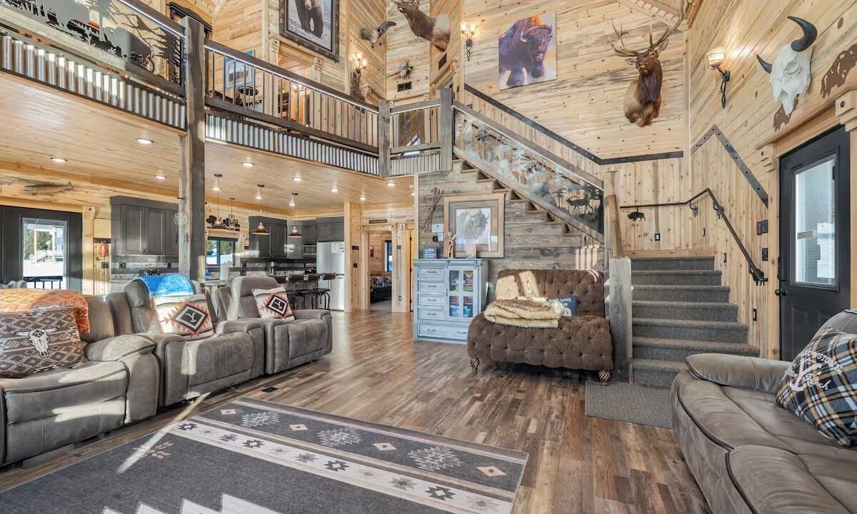 Photo of Livingroom in Island Park