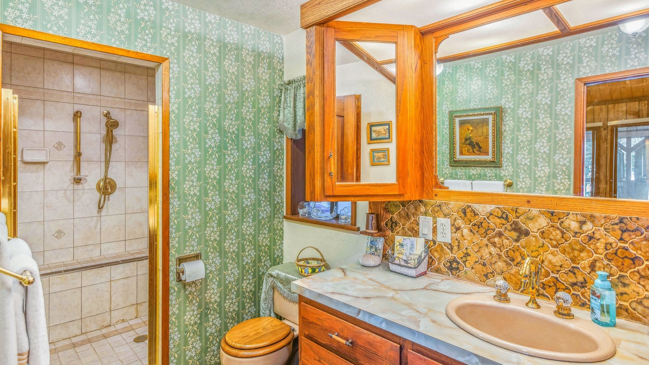 Photo of Bathroom in Brinnon
