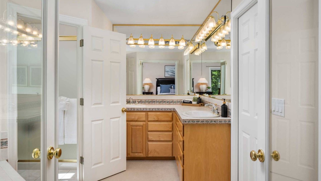 Photo of Bathroom in Bull Mountain